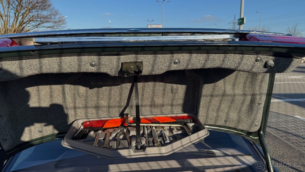 BMW E34 525i 1989 řadový šestiválec - 6