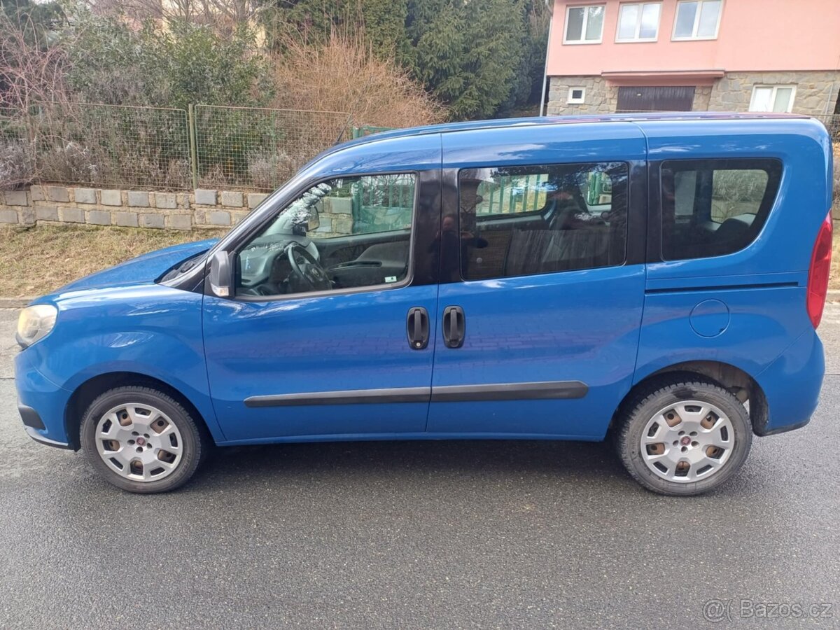 Fiat Dobló 1.4i - 6