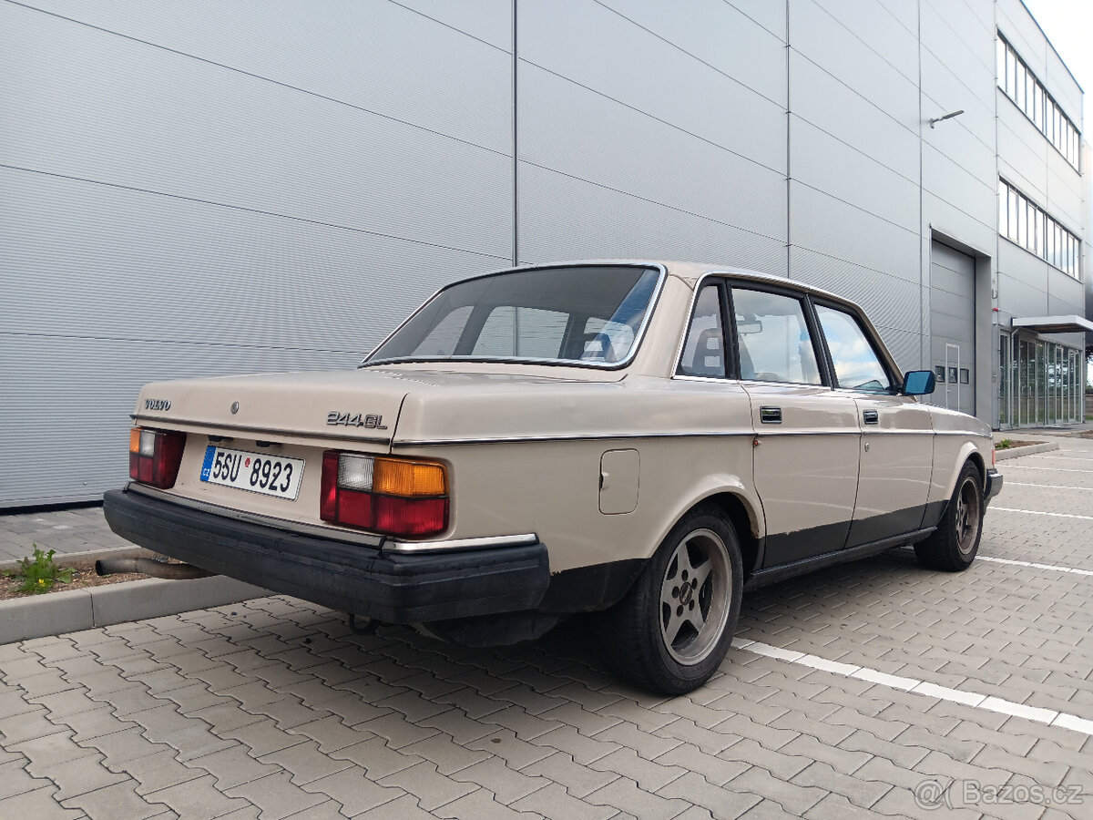 Volvo 244 GL - 6