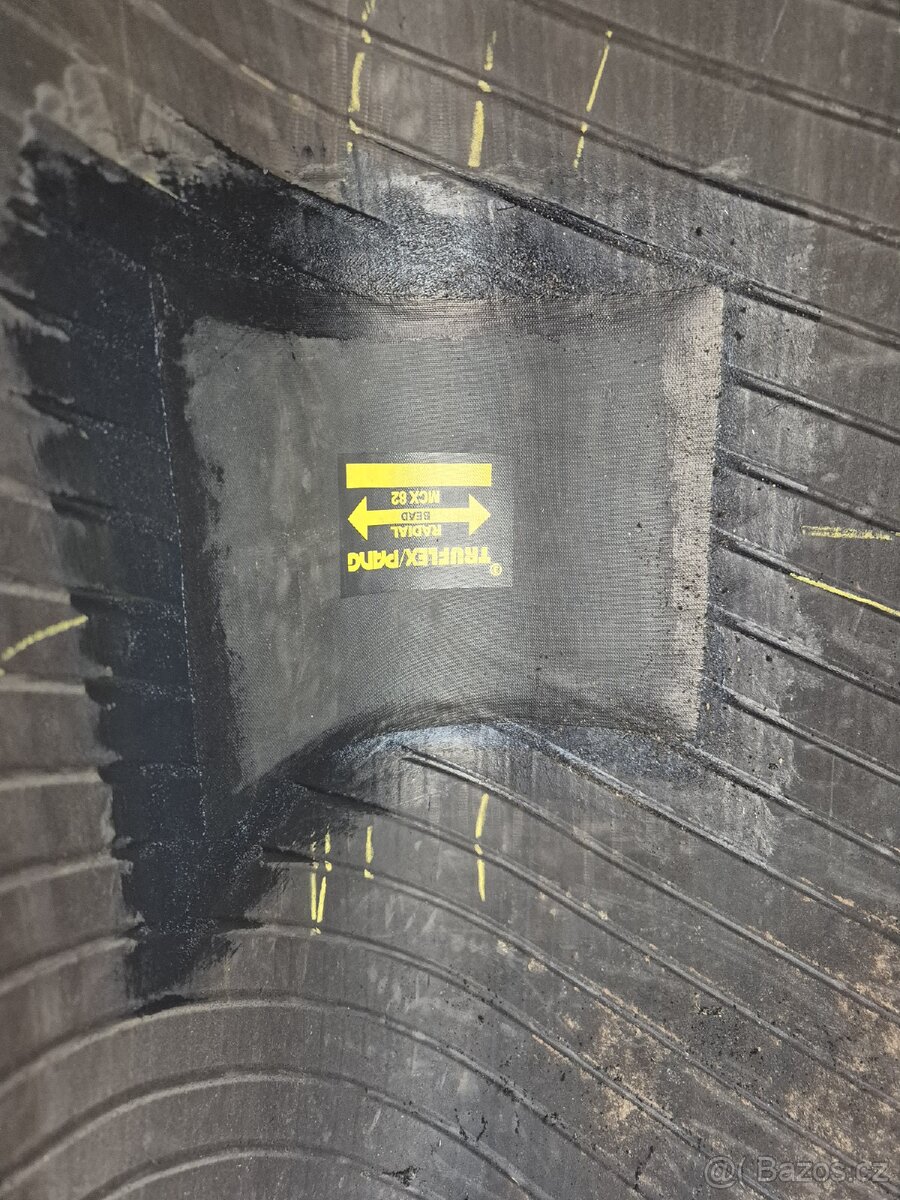 600/70 R30 168D/165E Michelin Axiobib 2 - 6