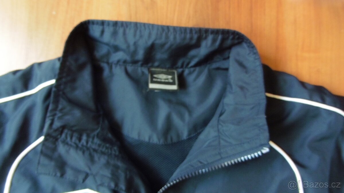 Tmavě modrá bunda UMBRO vel. 134 cm - 6
