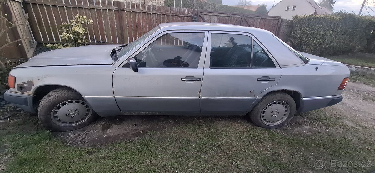 Mercedes 124 E260 - 6