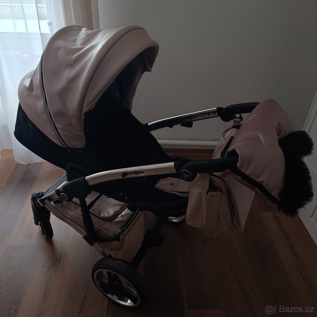 Kočárek Junama - 6