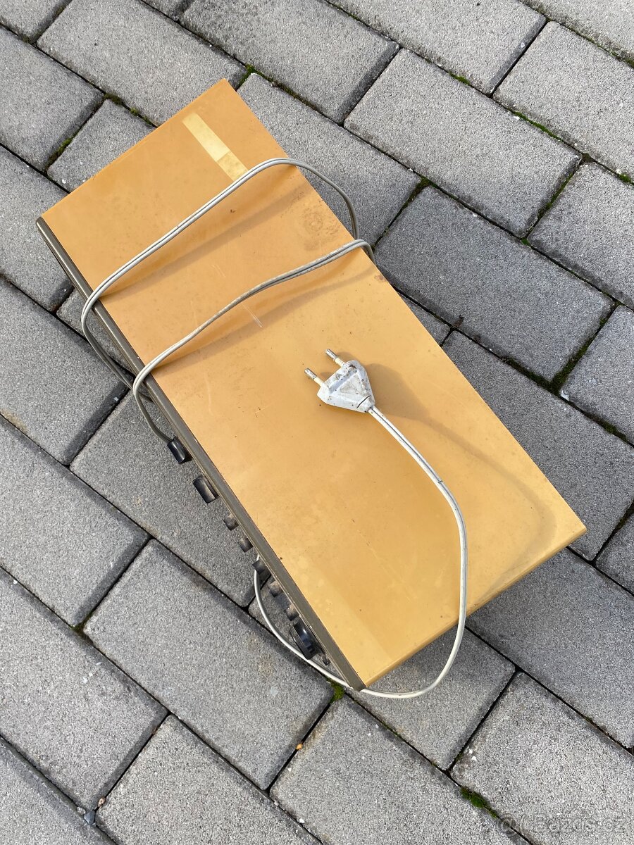 Retro rádio Tesla - 6