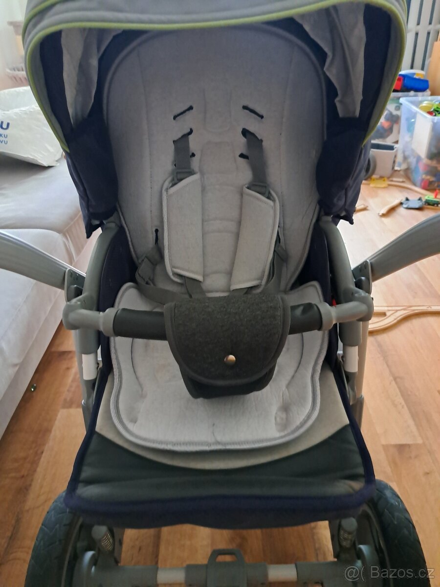 Kočárek a autosedačka- můžu slevnit - 6