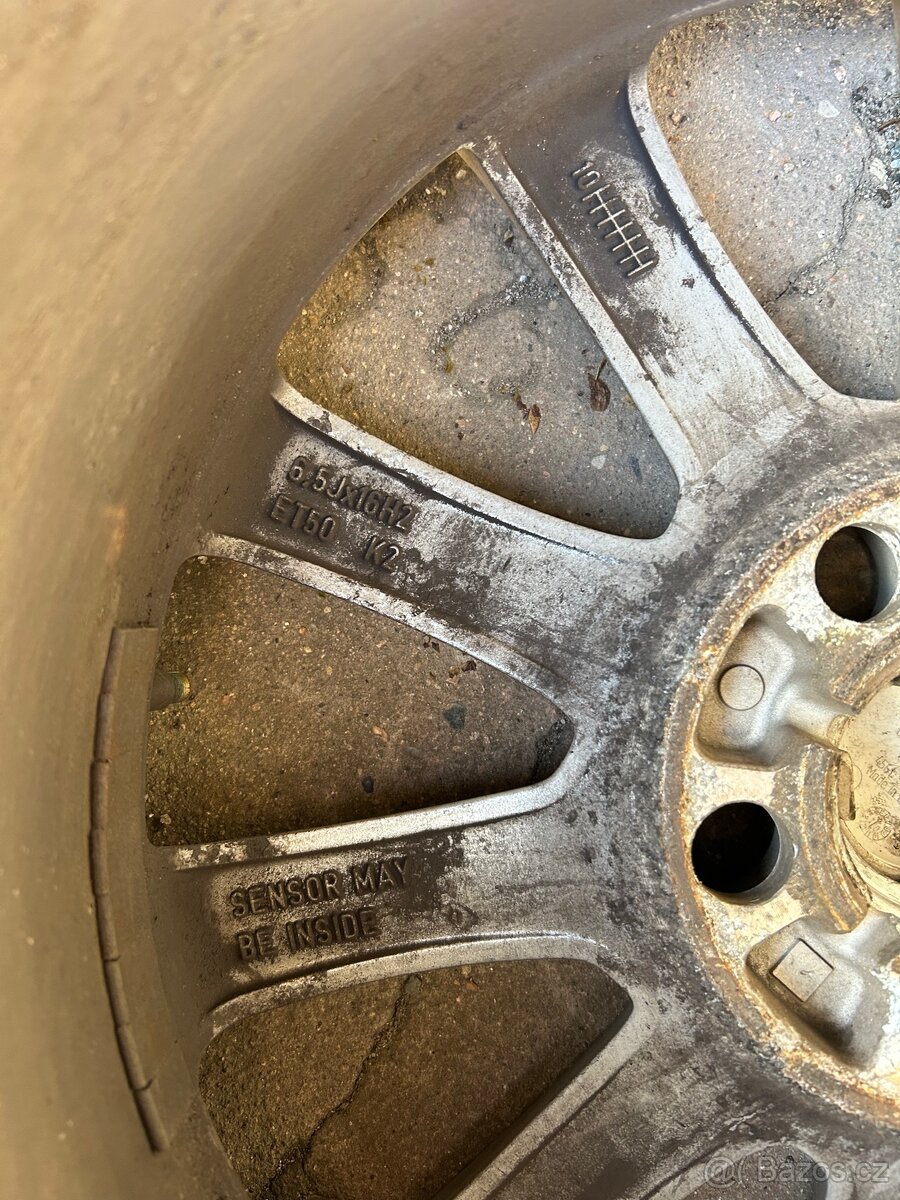 Alu kola Ford r16 - 6