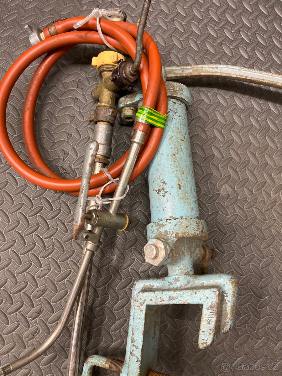 Stará pípa a pumpa - 6