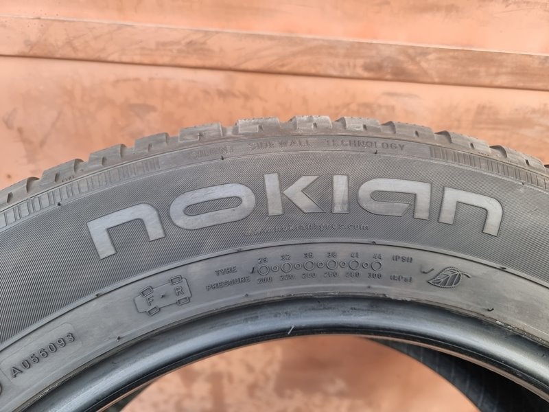 Zimní Nokian 215/60/16 - 6