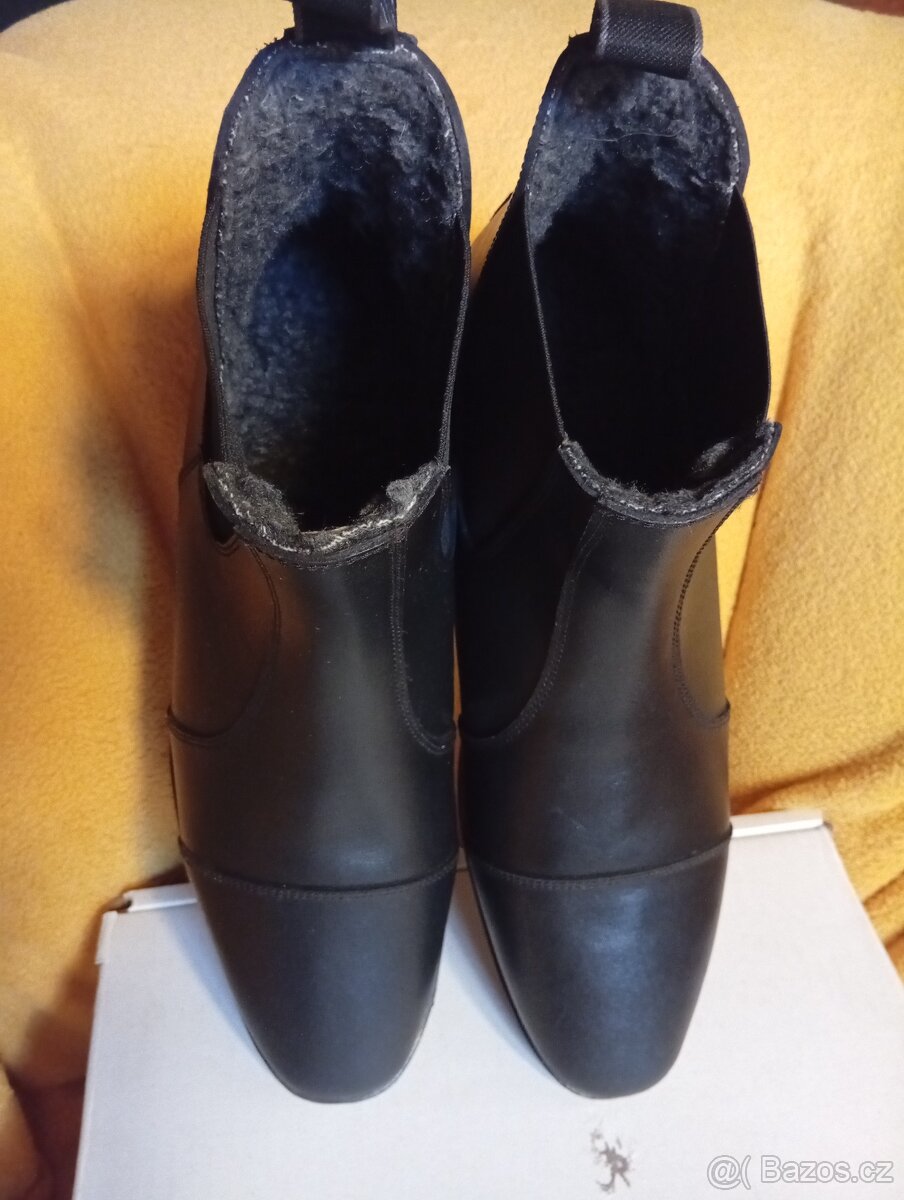 zimní kožená perka, vel.42/8 černá NOVÁ, zn.HKM - 6