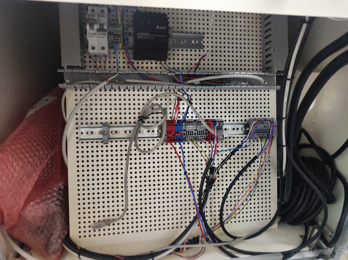 6osý robot Delta Electronics DRV 900mm, 7kg - 6