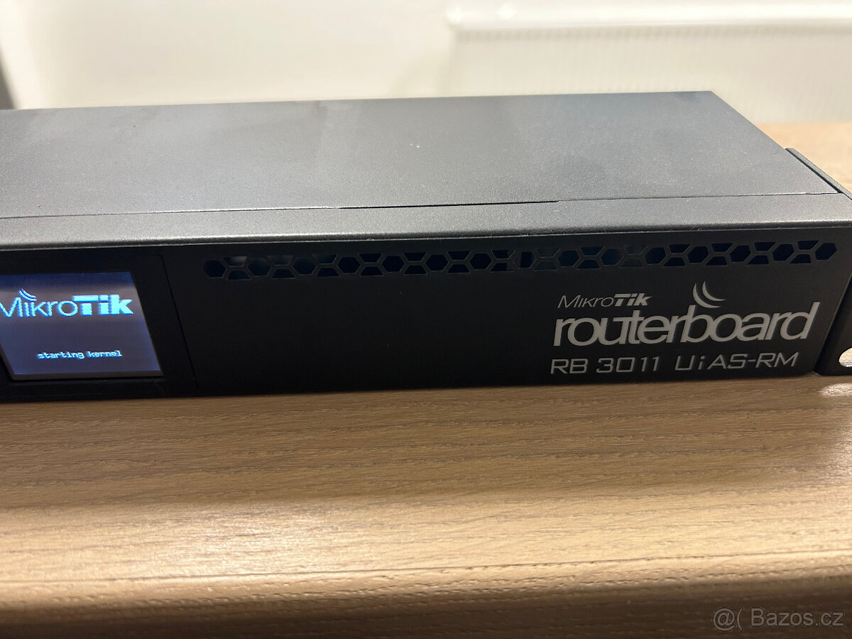 Router Mikrotik RB 3011 - 6