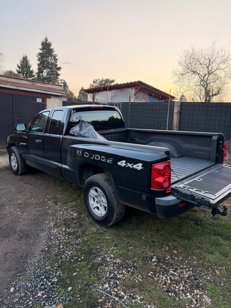 Dodge Dakota - 6