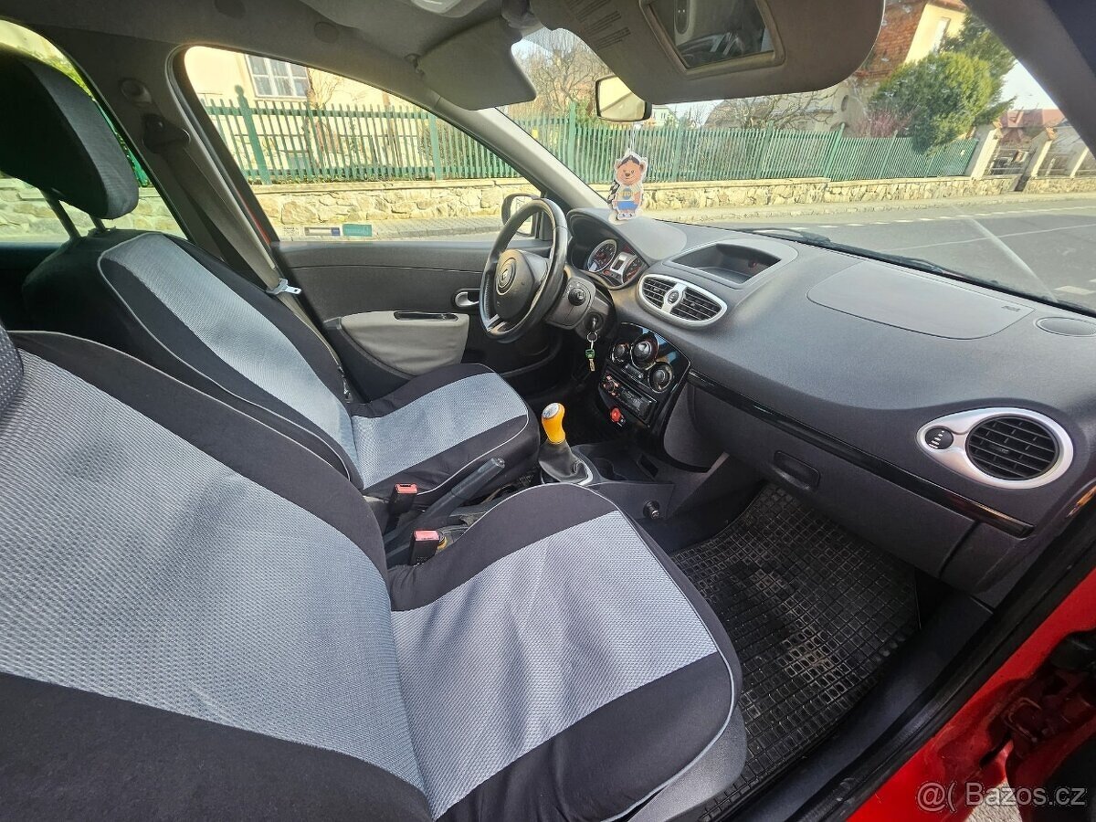 Renault Clio III 1.2 benzin 55kw rok 2011 - 6