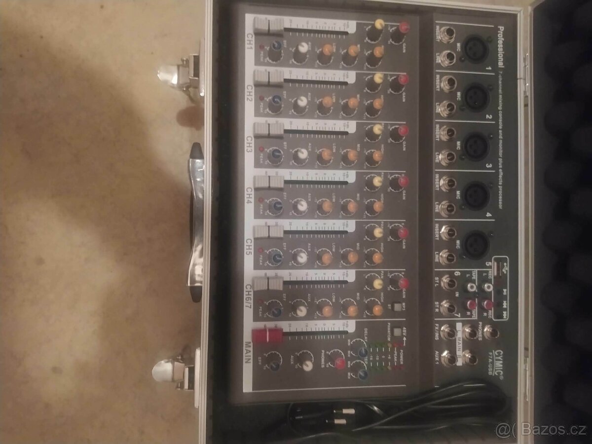 Kytarové kombo a mixážní pult - 6