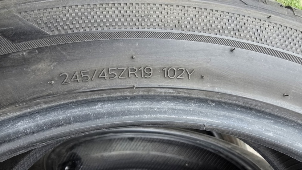 Letní pneu 245/45/19 Hankook - 6