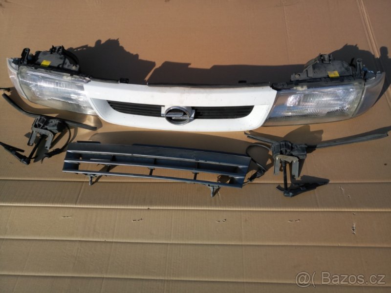 Opel Vectra A GT přední světla, maska - 6