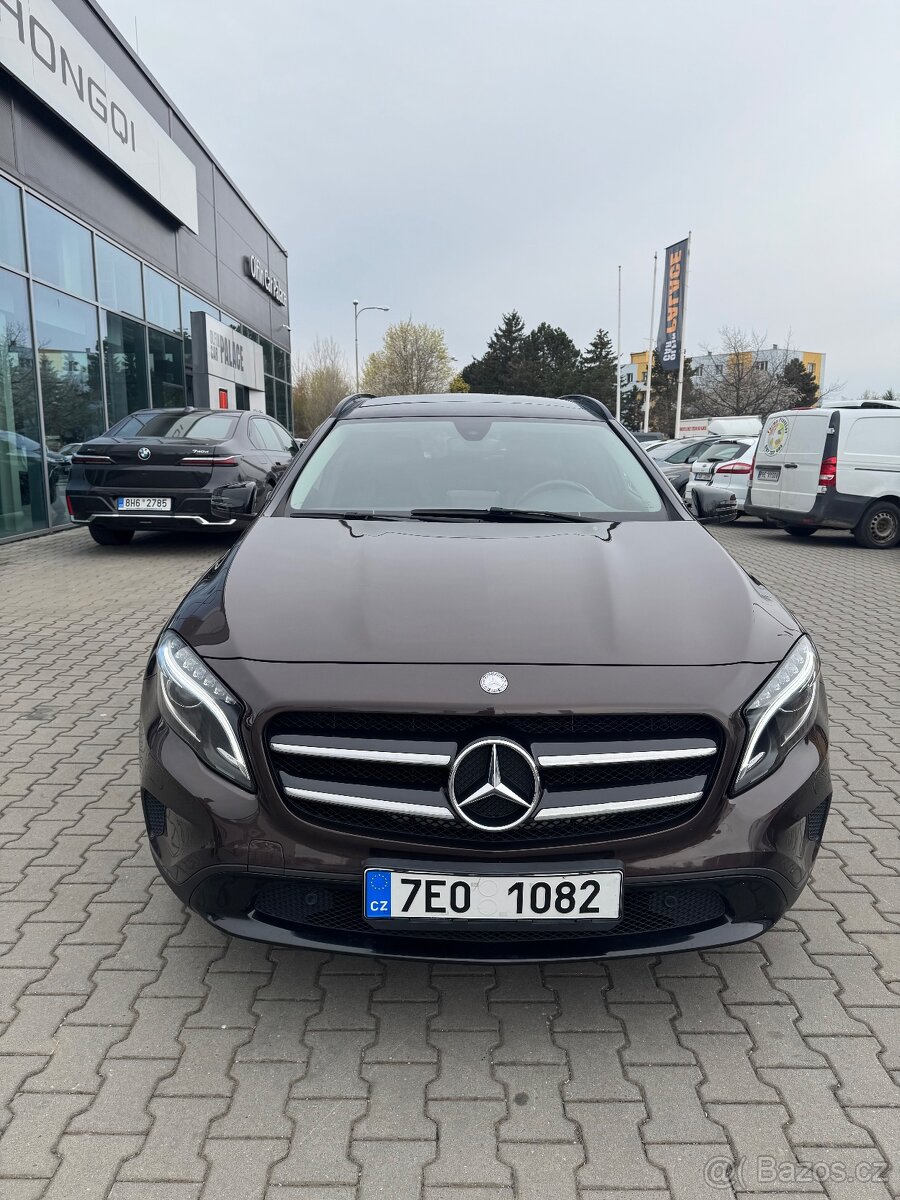 Mercedes-Benz GLA 220d (2015) – bez AdBlue, panorama, Night - 6