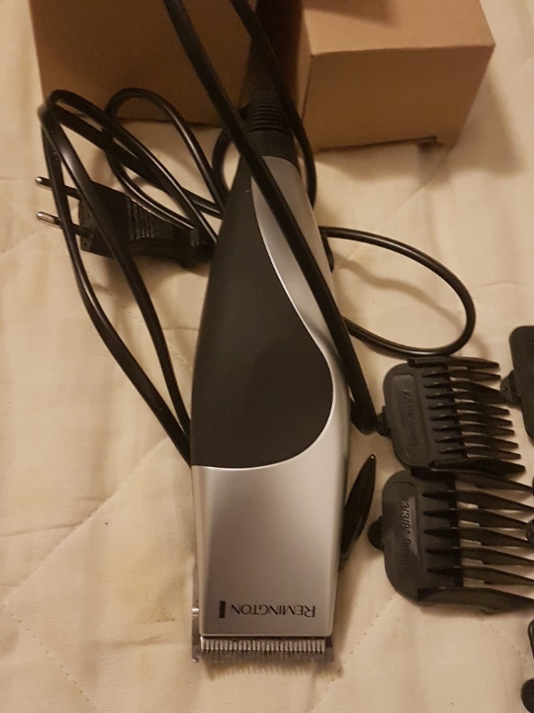 stříhací strojek - zn.REMINGTON - 6