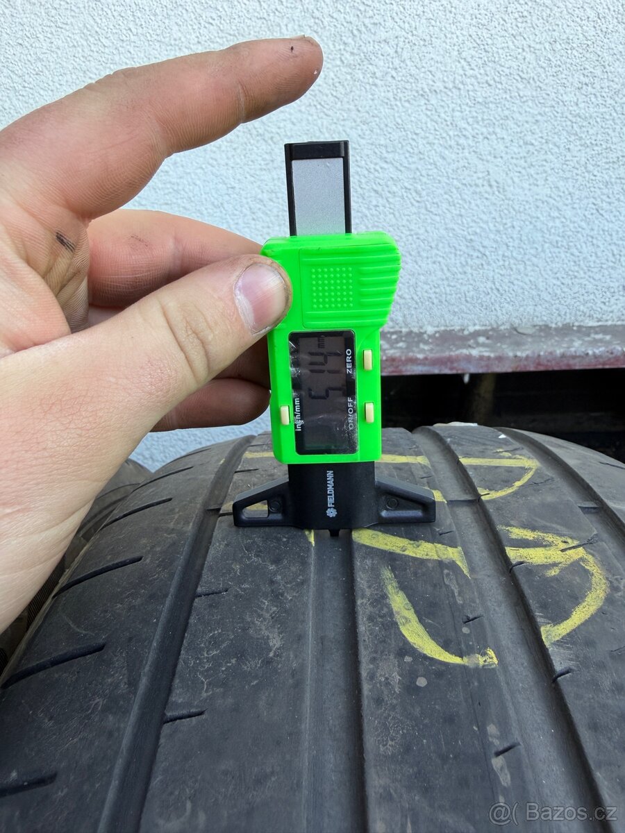 Prodám 235/45/18 - 6