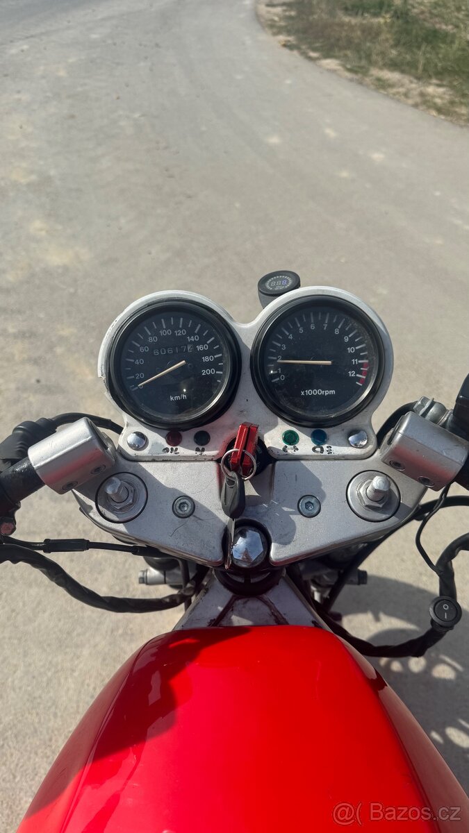 Suzuki gs 500 - 6