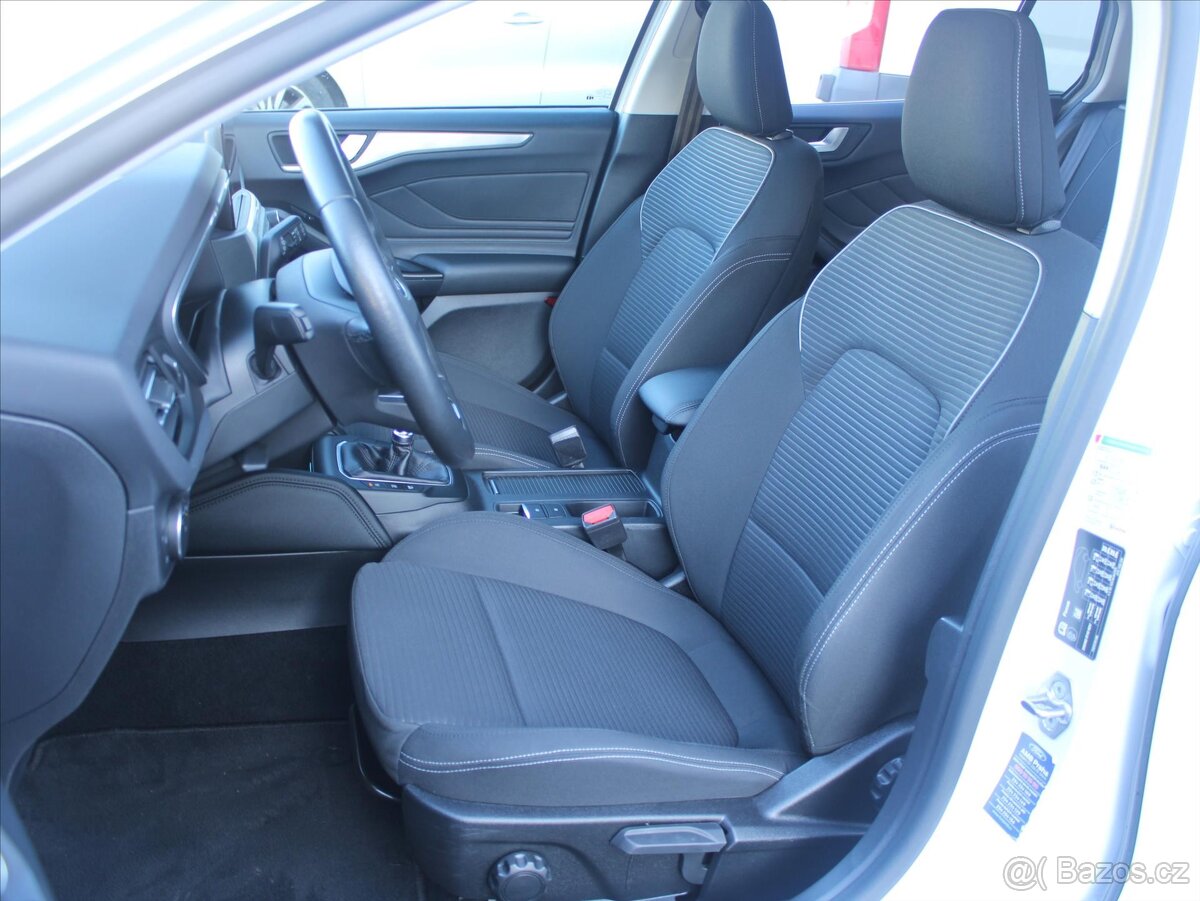 Ford Focus 2,0 110kw EcoBlue Titanium 6M/T ČR 1.majitel - 6