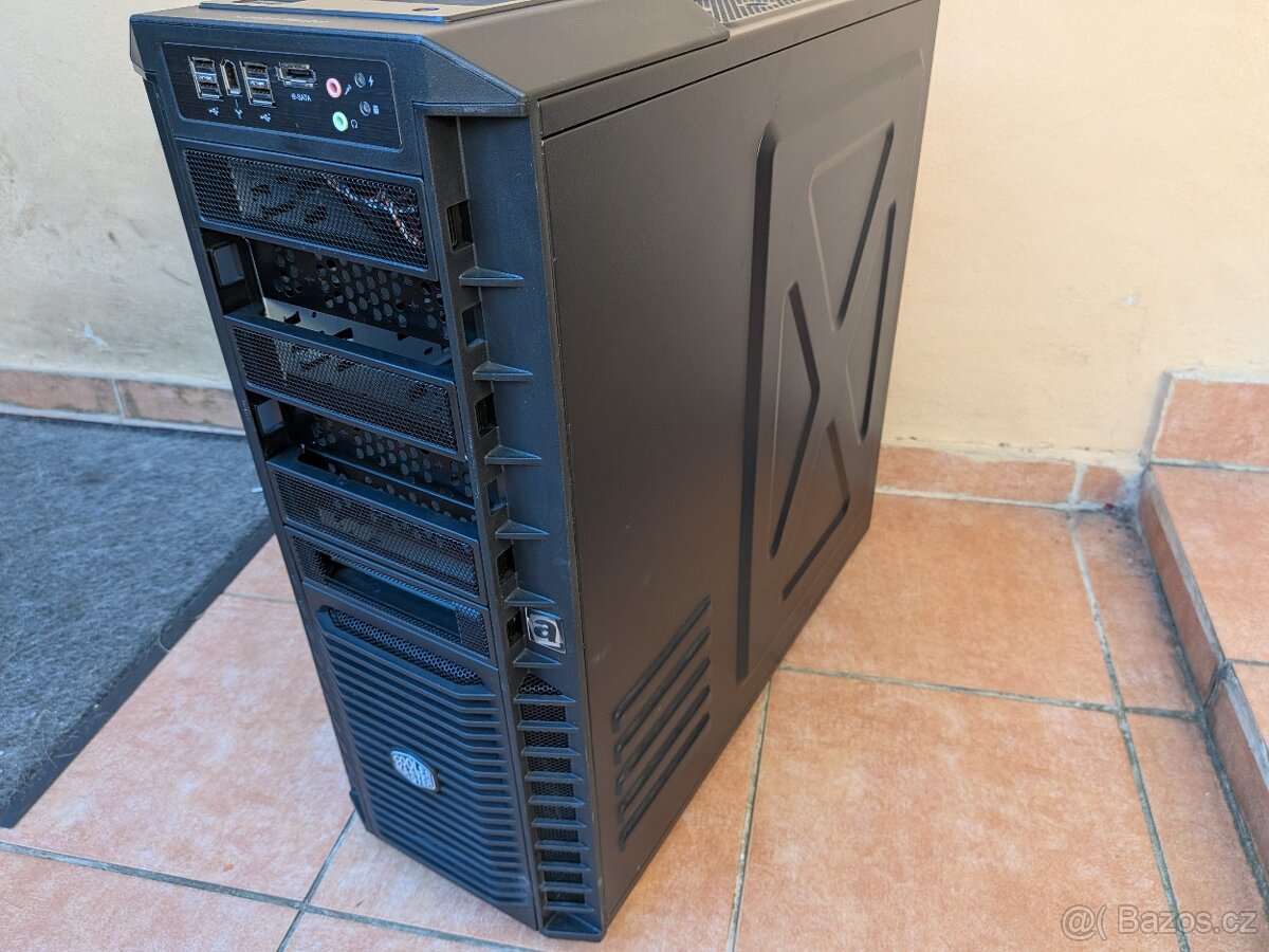 Ikonická PC skříň Full Tower Cooler Master HAF 932 - 6