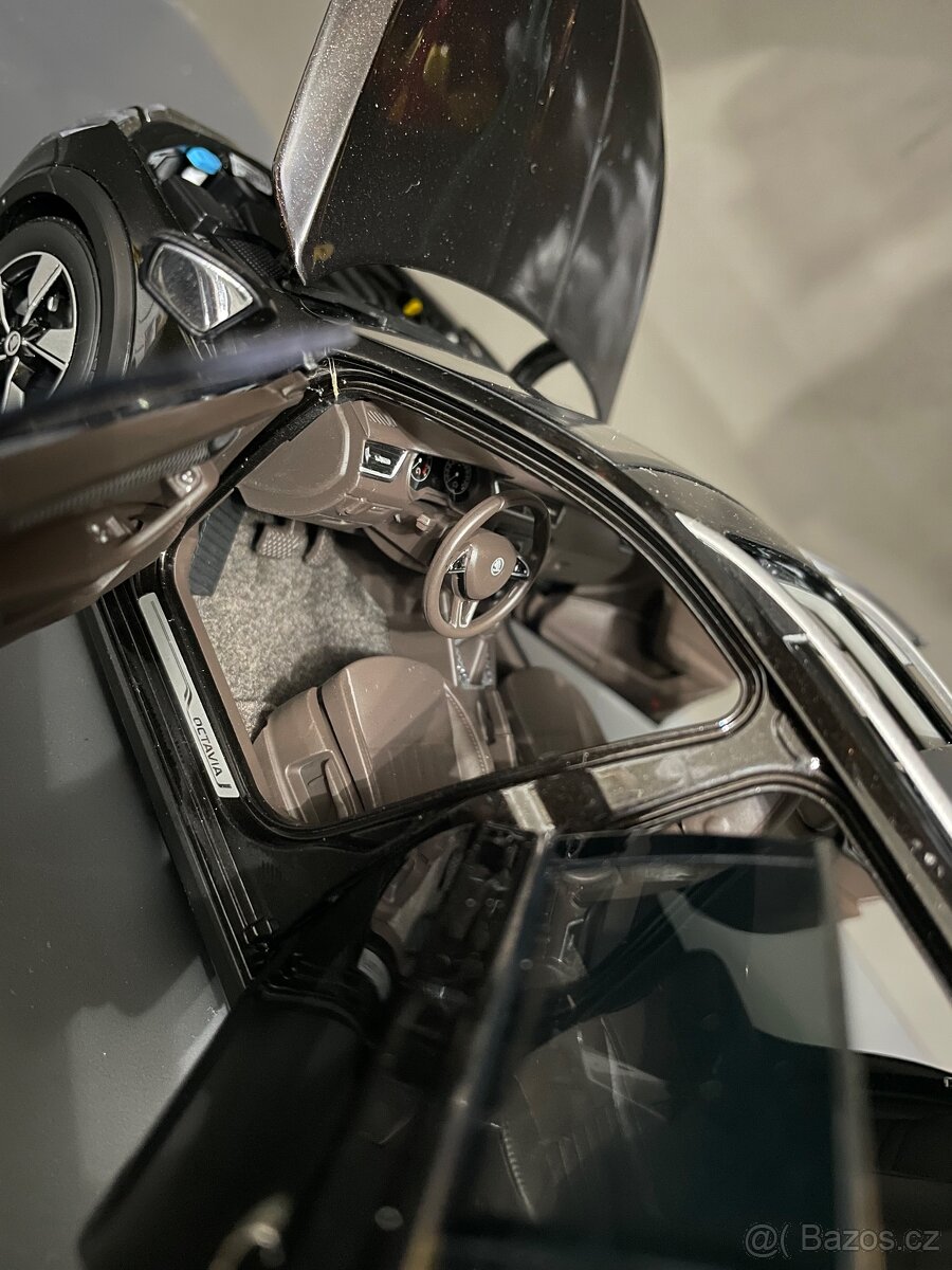 Škoda Octavia III Combi facelift 1:18 Paudi - nové - 6