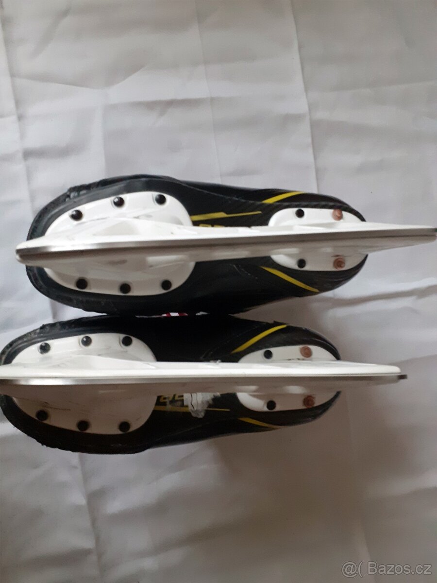 Hokejové brusle Bauer Supreme M4, fit 3, velikost 4,5 - 6