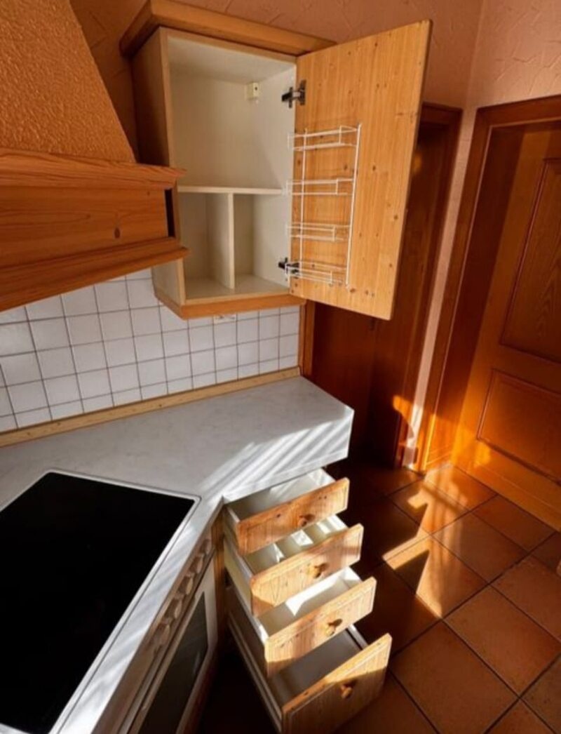 Kuchyňská linka smrk masiv se spotřebiči,5666 - 6