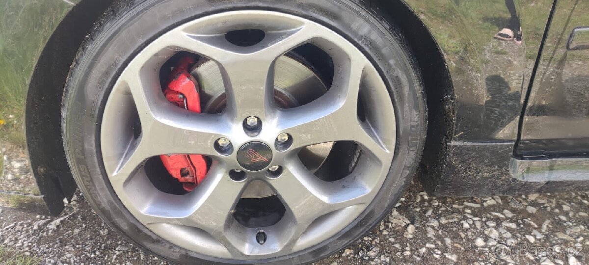 Ford Focus st 225 ,2.5 st - 6