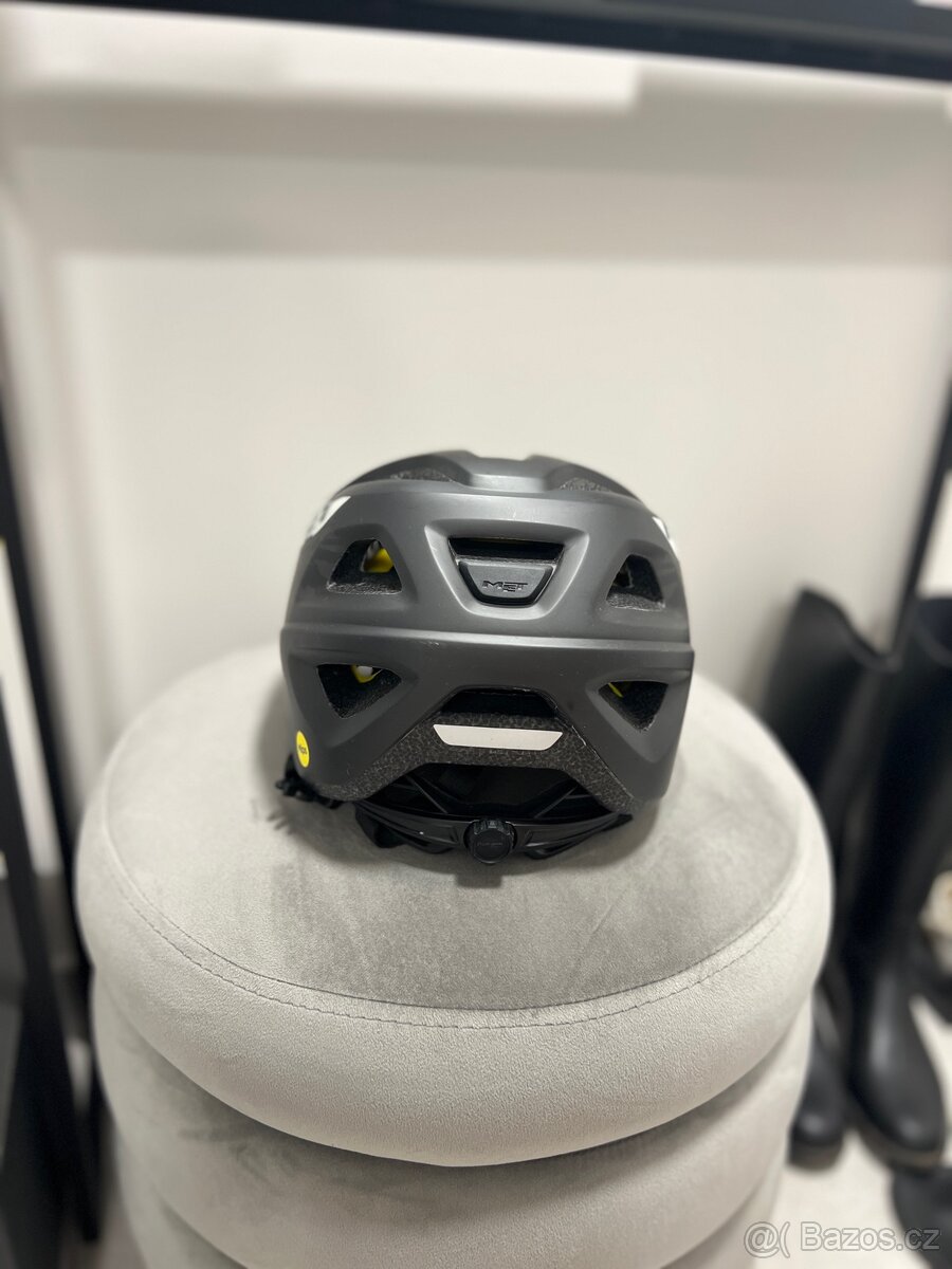 Cyklistická helma MET ECHO, vel. L - 6