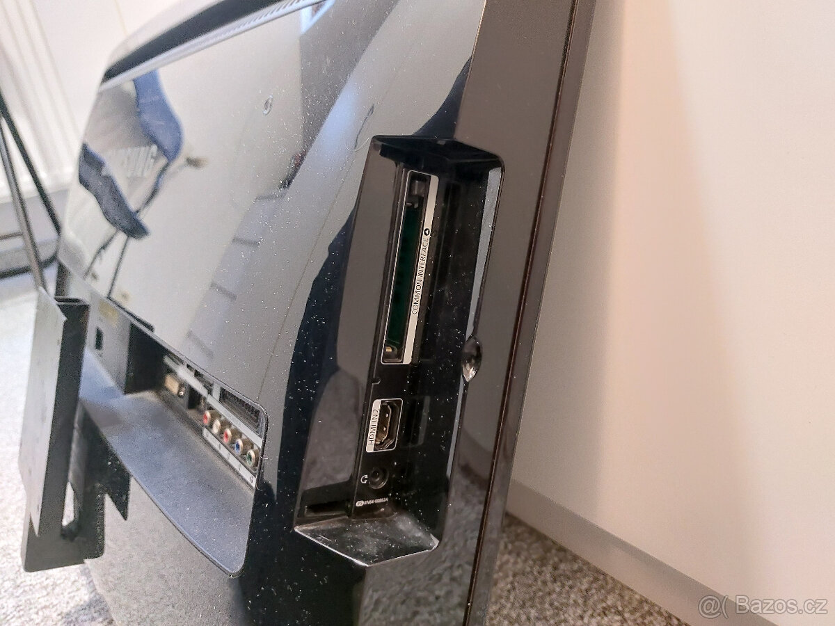 Samsung T260HD, 26" 1920x1200, 2x HDMI, VESA úprava - 6