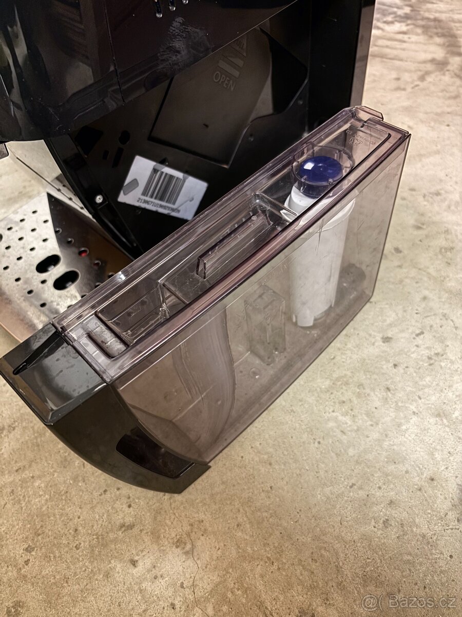 Kávovar DéLonghi - 6