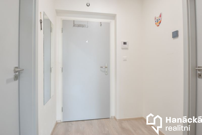 Pronájem 2+kk s balkonem a parkováním, ul.... - 6