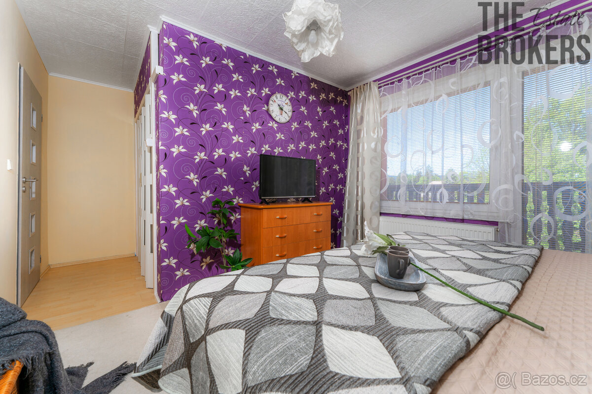 Prodej rodinného domu, celková užitná plocha 187 m², pozemek - 6