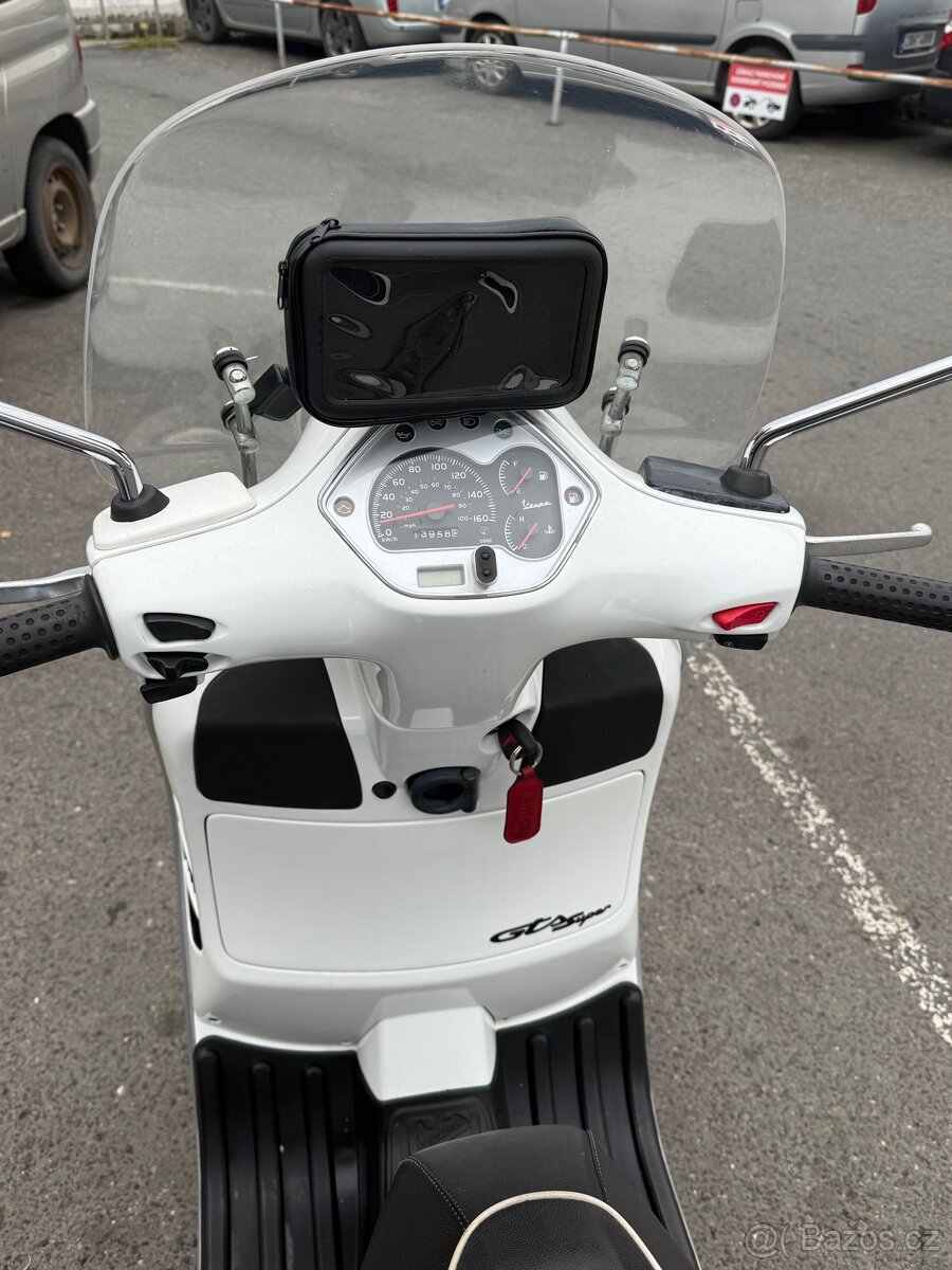 Vespa GTS 300 - 6