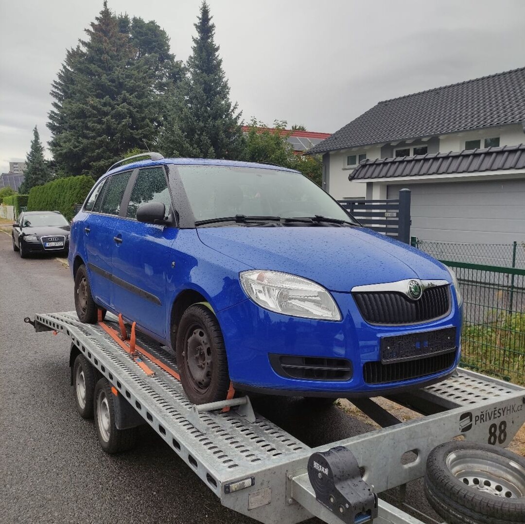 Skoda Fabia 2 1.4 MPI kombi modrá - 6