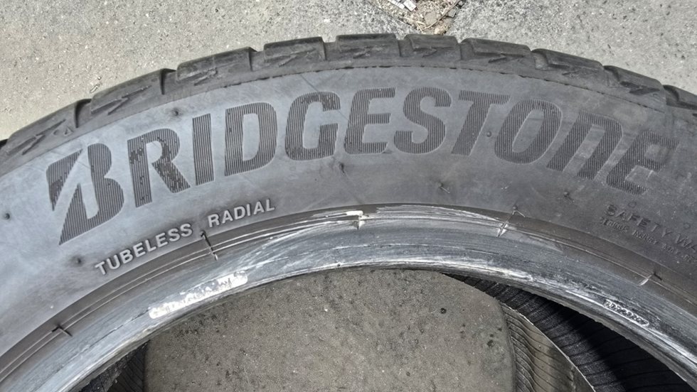 Letní pneumatika 215/55/17 Bridgestone - 6