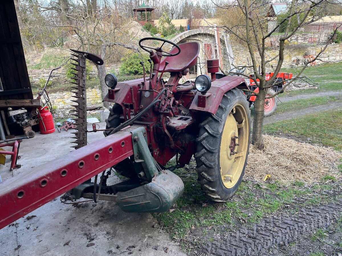 Traktor RS - 6