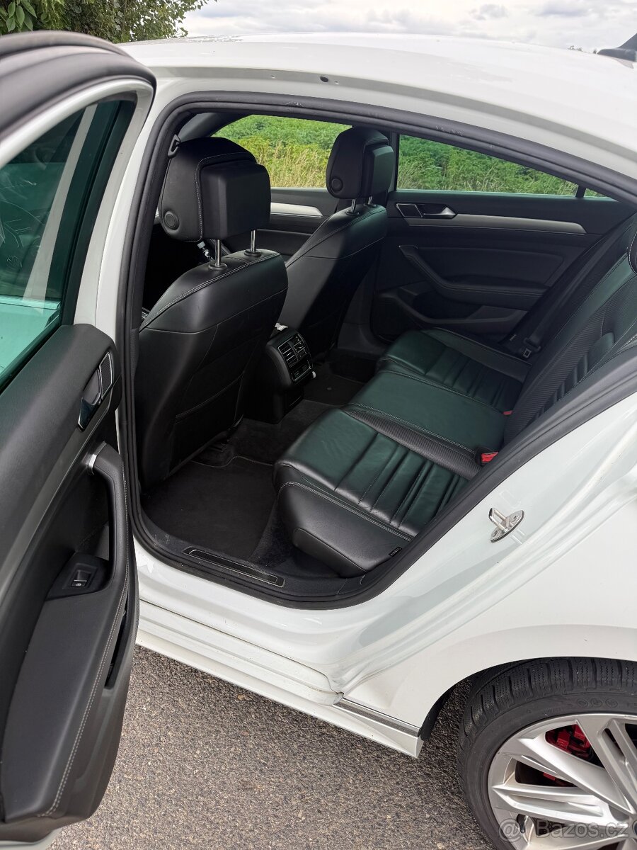 Passat B8 R-Line 2.0 TSI 206 kW - 6