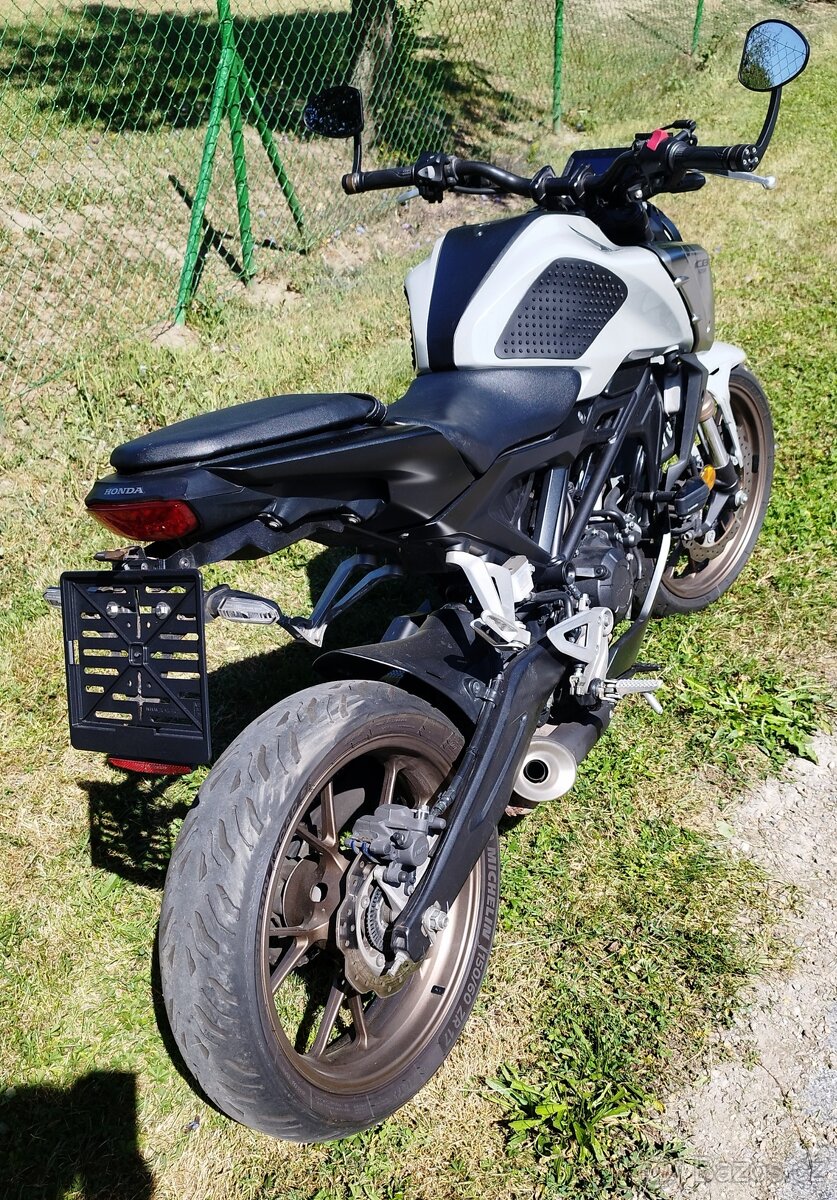 Honda CB125R - 6