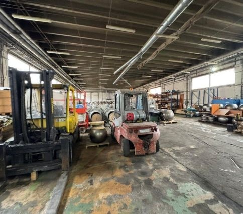 Dražba průmyslového areálu s výrobními a skladovacími halami - 6