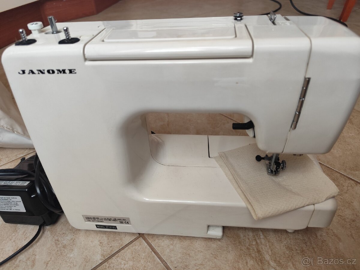 Prodám elektrický šicí stroj Janome - 6