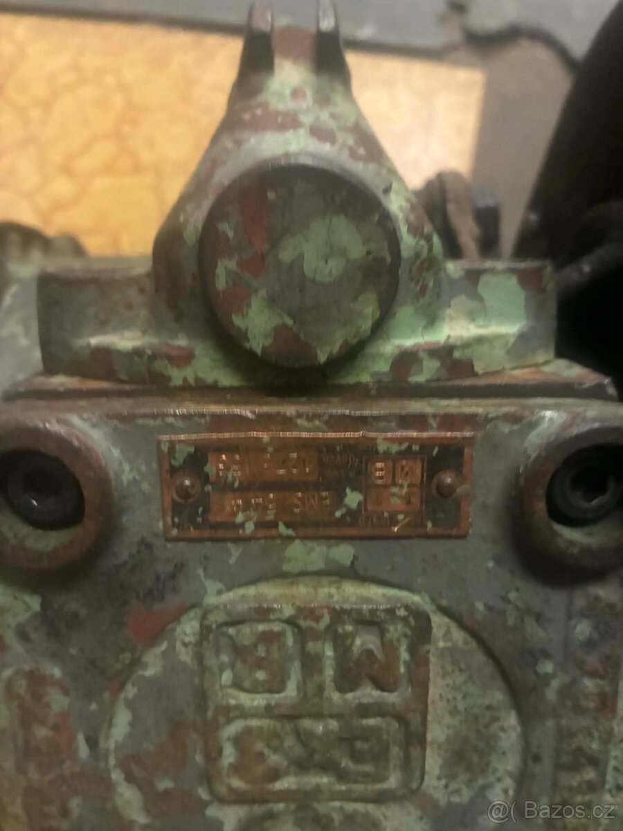 Elektromotor s převodovkou - 6