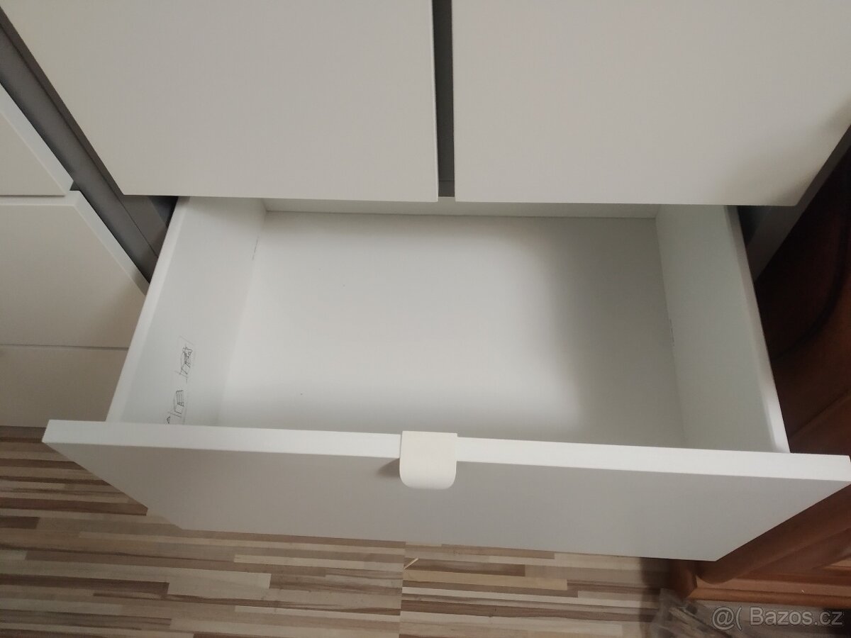 Skříňka (k dispozici 2x) - 6