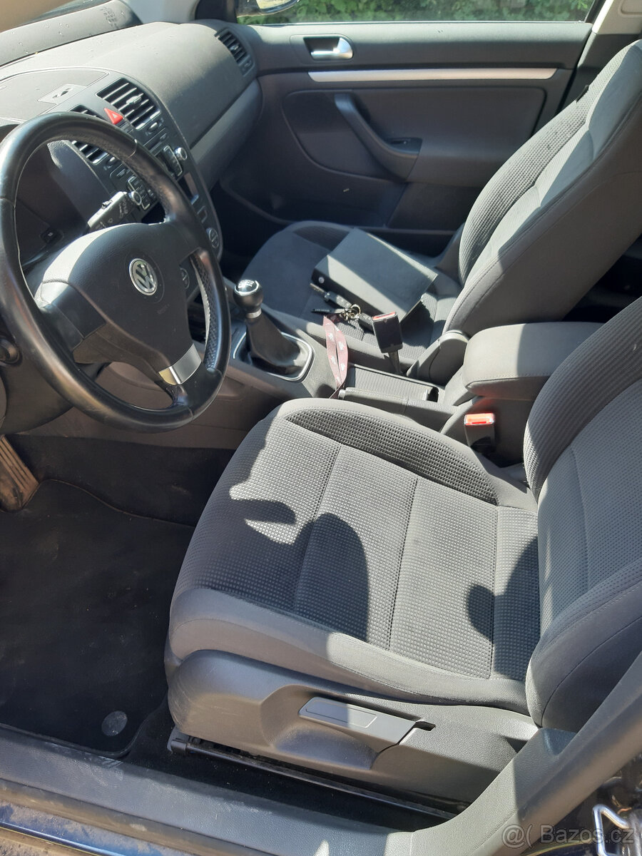 Prodám VW Golf 1.4 TSI Variant benzin - 6