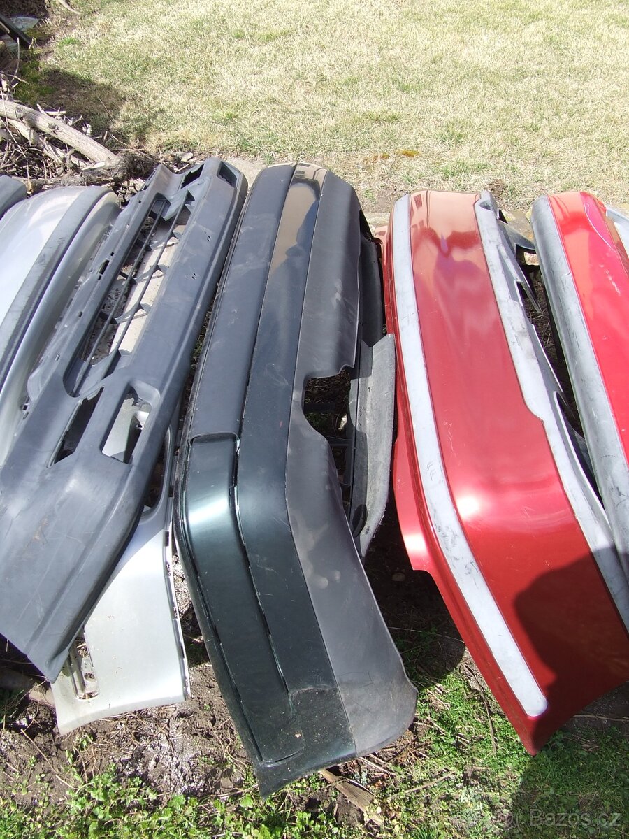 Prodám Mix nárazníků na osobní vozy cca 1980-2000rv - 6
