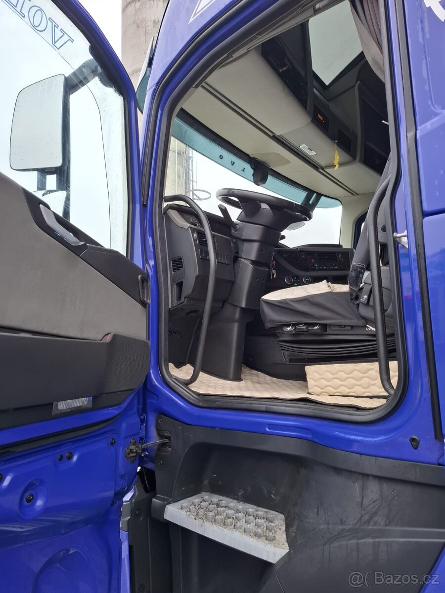 Tahač Volvo FH13 + návěs Kögel - 6