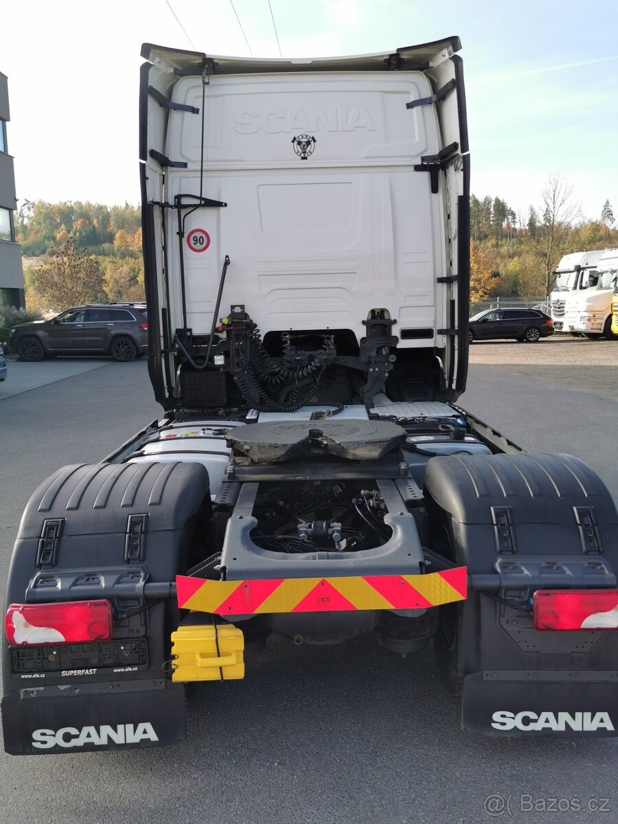 Prodám tahač návěsů SCANIA R450 EURO 6 E jednnokruhová hydr. - 6