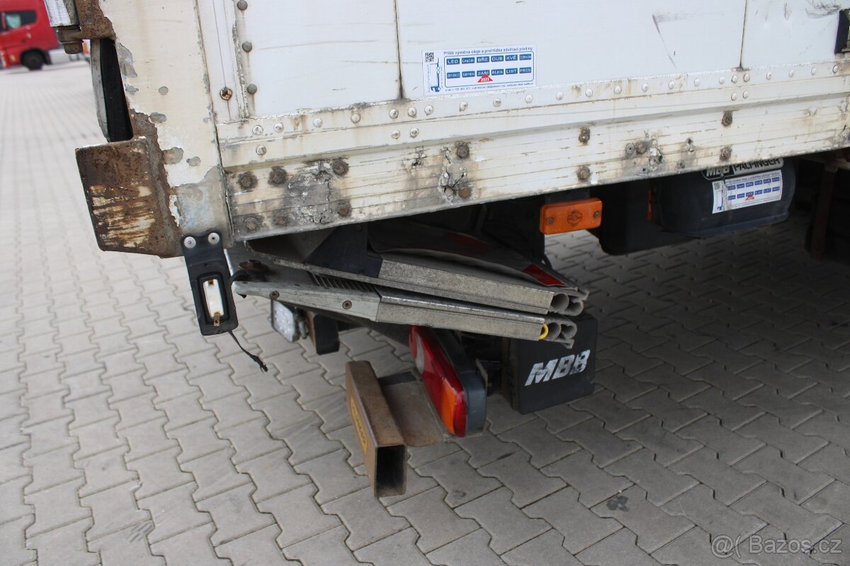 Renault MIDLUM 220, HYDRAULICKÉ ČELO, EURO 5 - 6